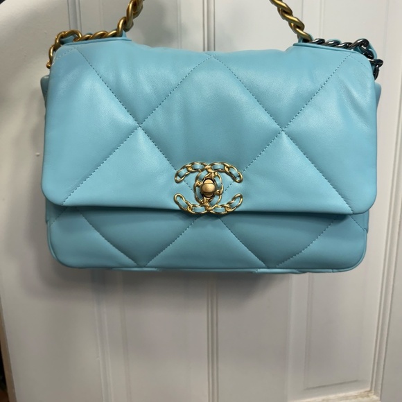 RARE! BRAND NEW NEON BLUE CHANEL 19 BAG GORGEOUS!! - Picture 7 of 16